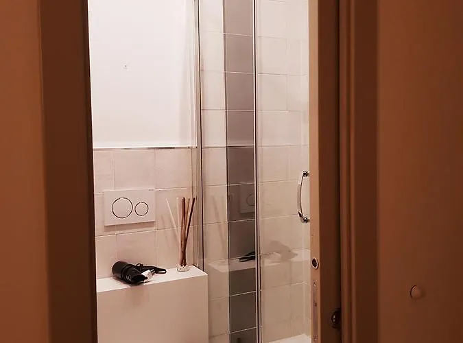 Casa de hóspedes Cairoli 3*
