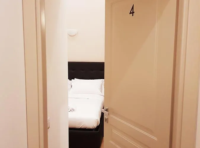 Casa de hóspedes Cairoli 3*